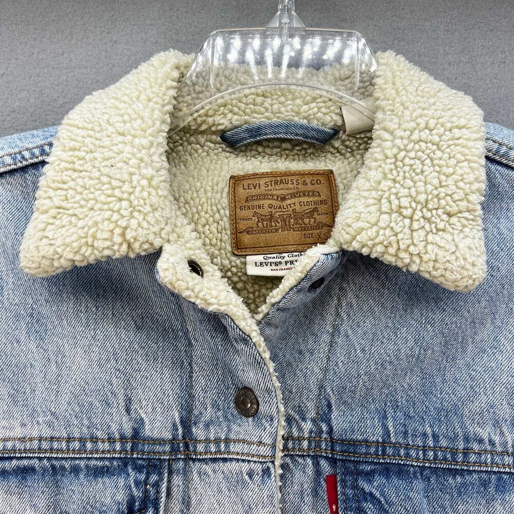 Levi's Denim Jacket Women's XS Light Blue Sherpa Lined Vintage Classic 80s Style - Picture 3 of 12